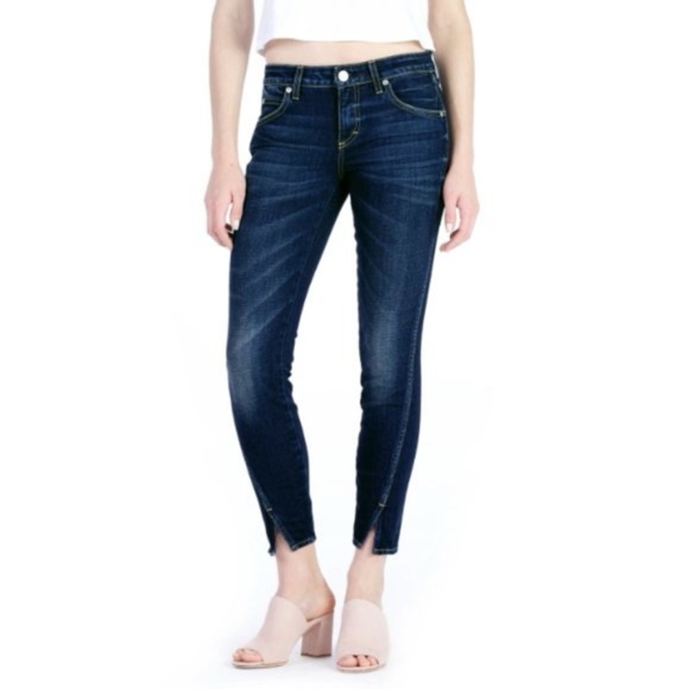 AMO Twist Jean in True Blue